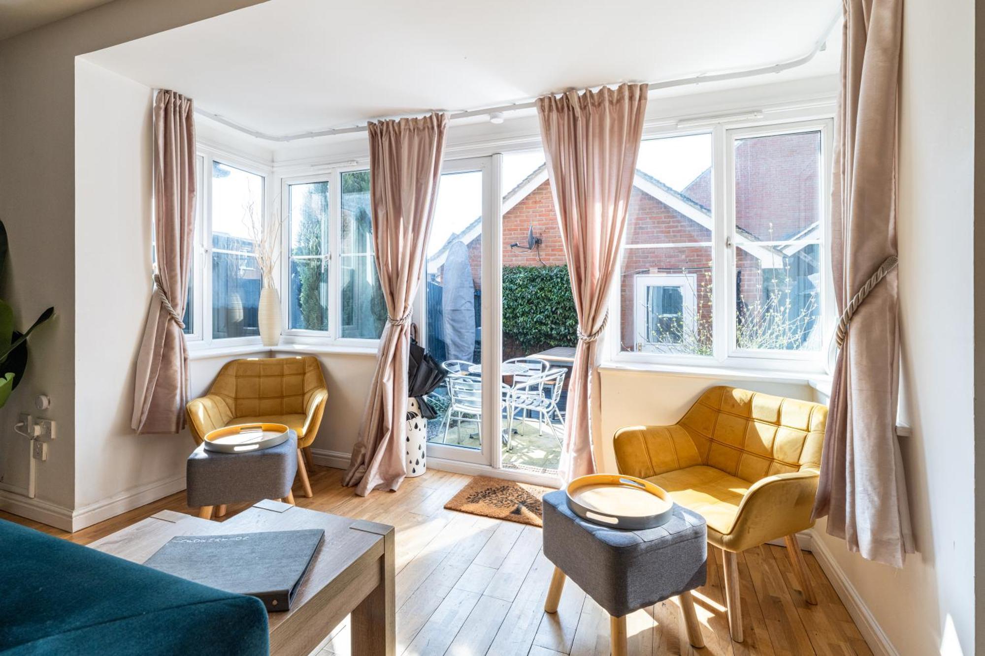 Modern And Spacious Home From Home 1 Mile From M1 - With Netflix, Prime Video, Ps5, Free Parking, Superfast Wifi, Bbq - Sleeps 11 - By Brightleap Apartments Milton Keynes Exterior foto